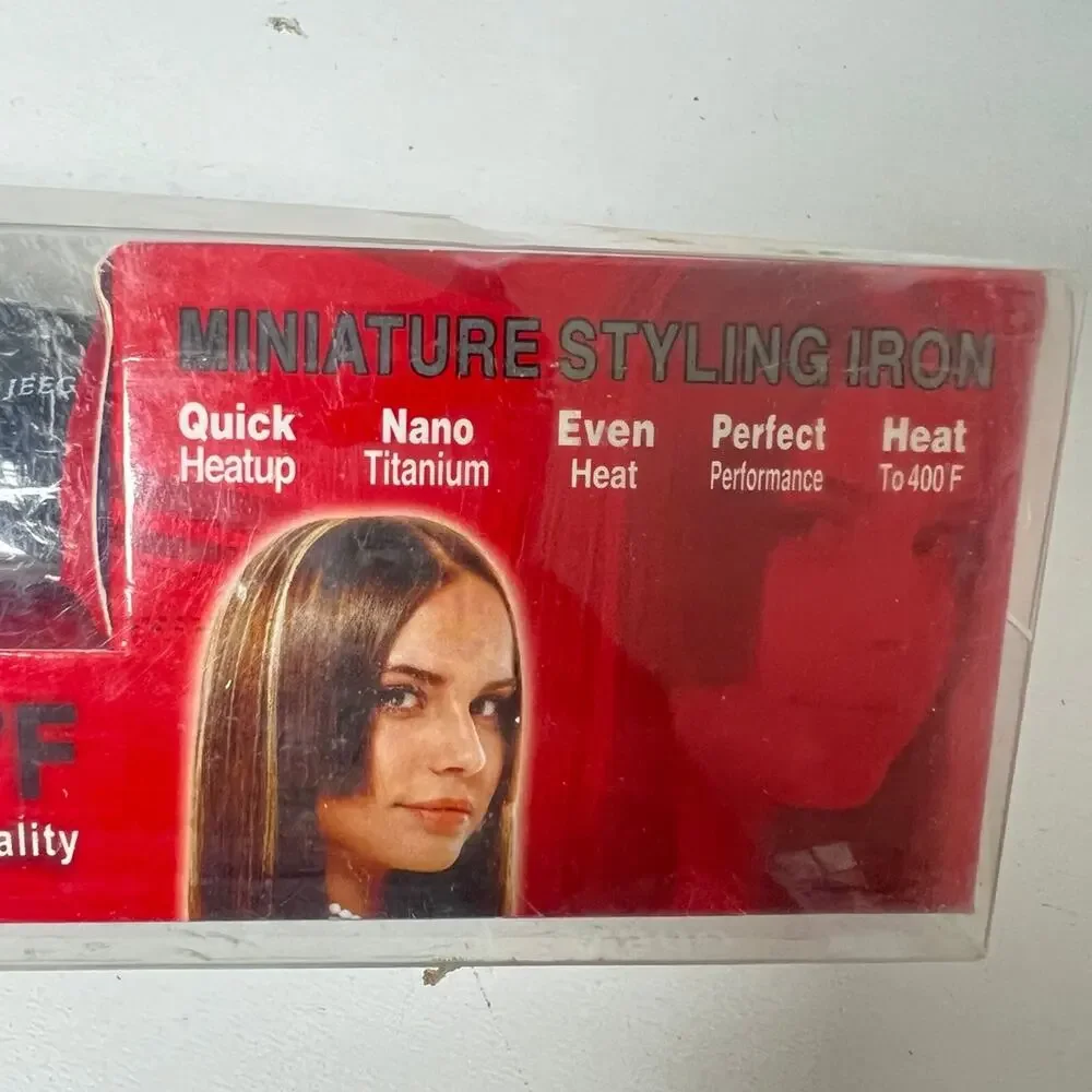 Travel flat iron